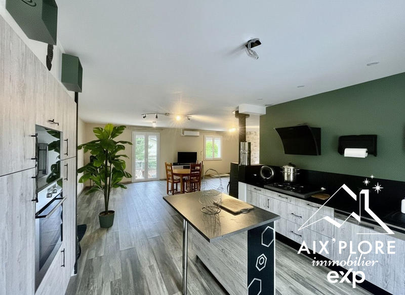 Maison - 140 m² - 6 pièces