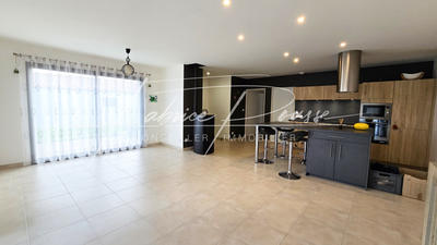 Maison - 96 m² - 4 pièces