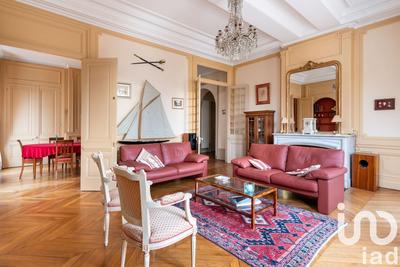 Appartement - 183 m² - 7 pièces