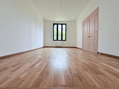 Maison - 165 m² - 6 pièces