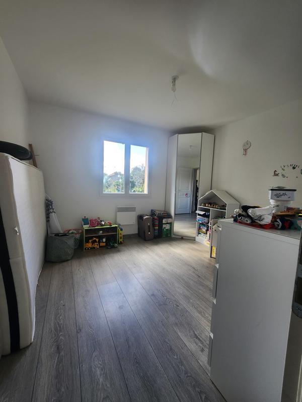 Maison - 90 m² - 5 pièces