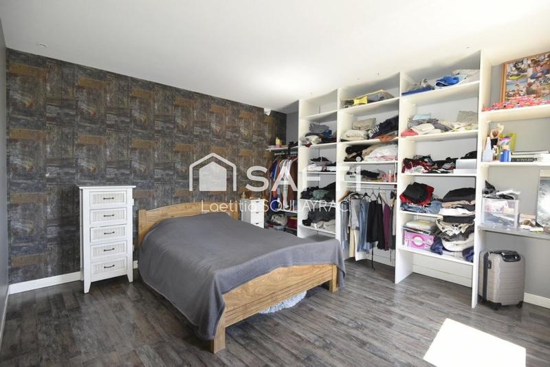 Maison - 205 m² - 5 pièces