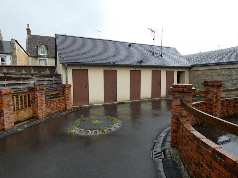 Maison - 392 m² - 8 pièces