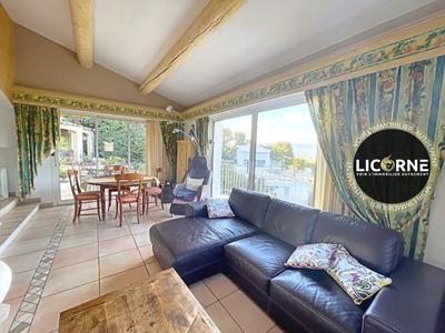 Maison - 180 m² - 6 pièces