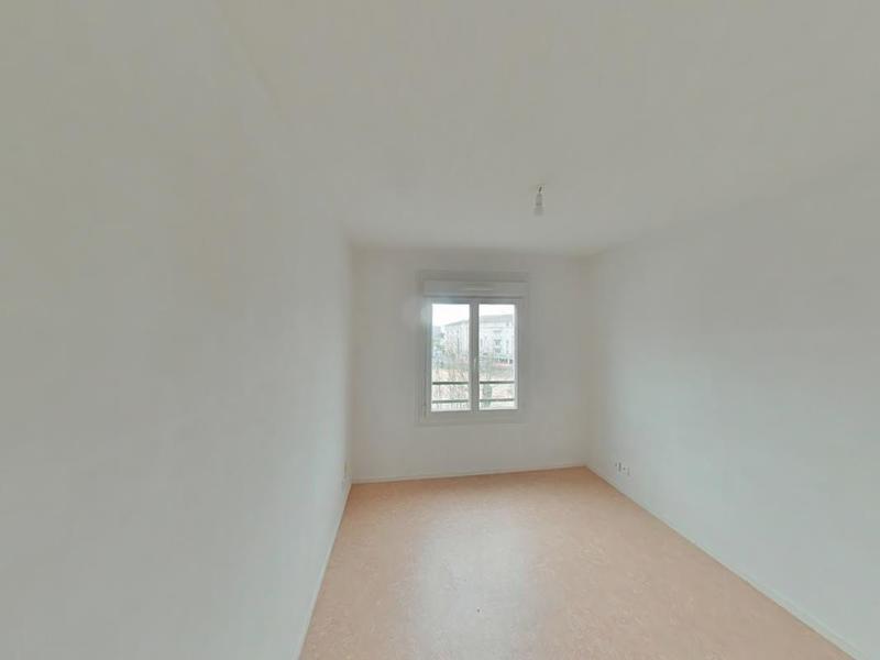 Appartement ancien - 66 m² - 3 pièces