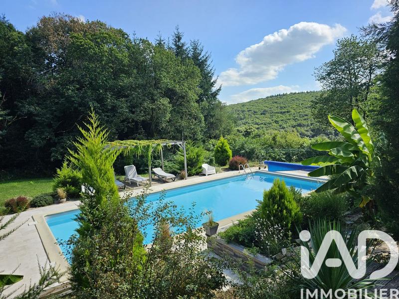 Maison - 140 m² - 6 pièces