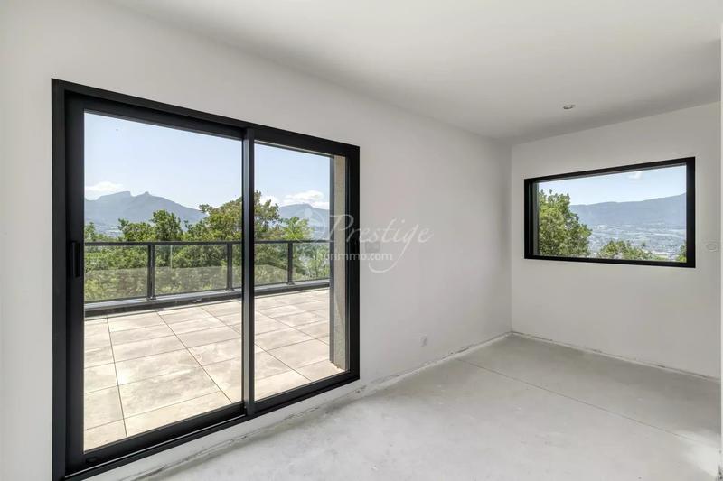 Maison - 202 m² - 7 pièces