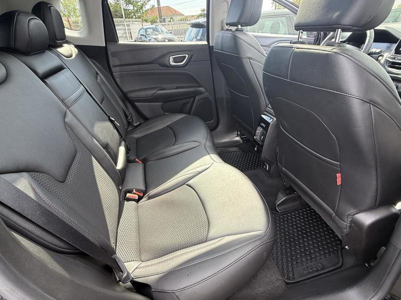 Jeep Compass 4xe 240 trailhawk toit ouvrant