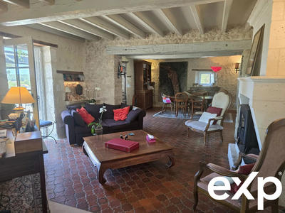 Maison traditionnelle - 176 m² - 8 pièces