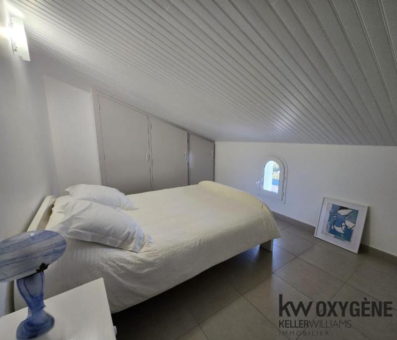 Villa - 215 m² - 12 pièces