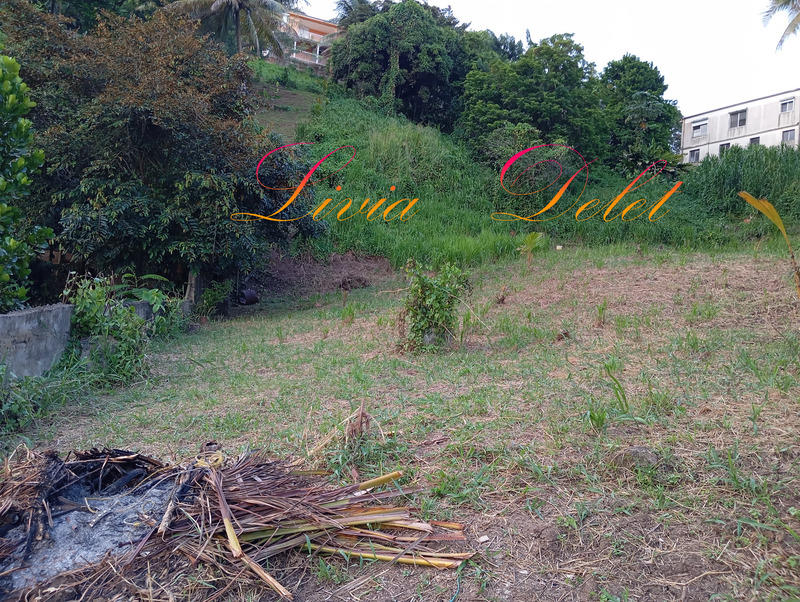 Terrain constructible - 900 m²