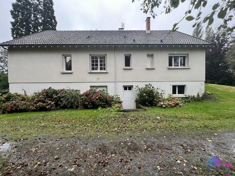 Maison - 140 m² - 5 pièces