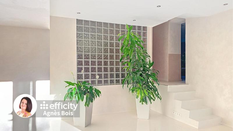 Maison - 297 m² - 7 pièces