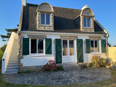 Maison - 93 m² - 5 pièces