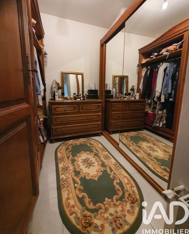 Maison - 255 m² - 12 pièces