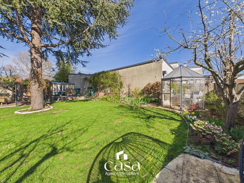 Maison - 160 m² - 8 pièces