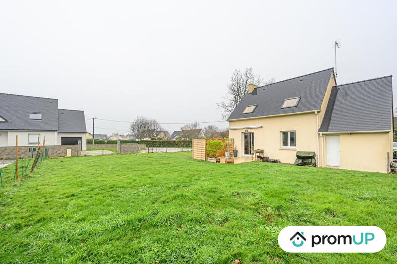 Maison traditionnelle - 77 m² - 4 pièces