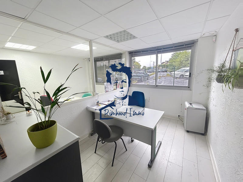 Bureau - 102 m²