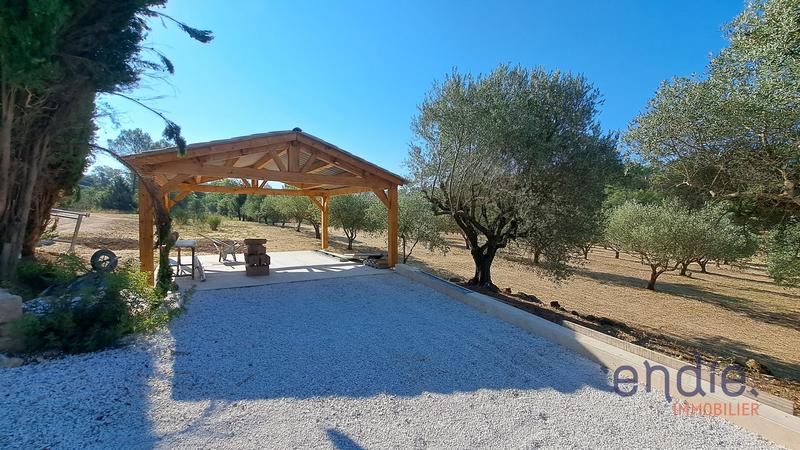 Maison - 198 m² - 8 pièces