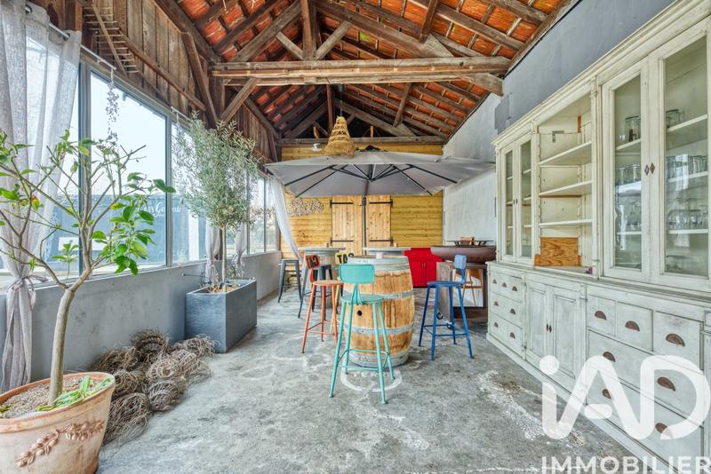 Maison - 299 m² - 11 pièces