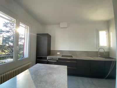 Maison - 207 m² - 6 pièces