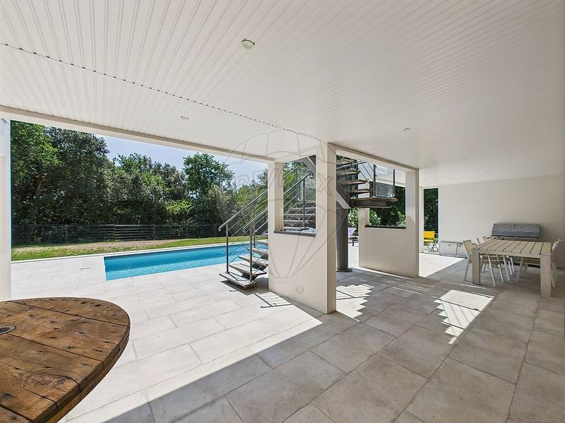 Villa - 245 m² - 7 pièces