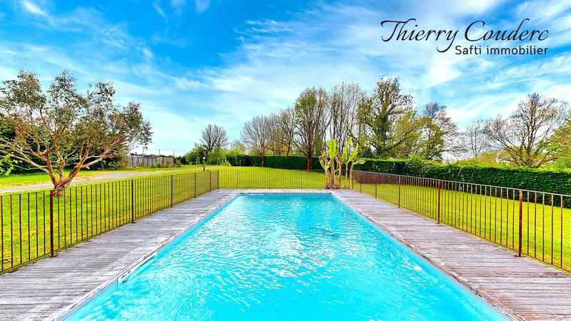 Maison - 319 m² - 12 pièces