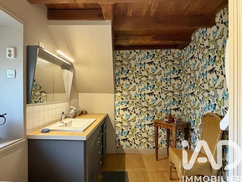 Maison - 212 m² - 8 pièces