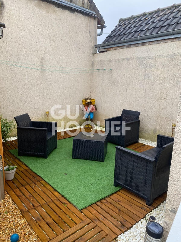 Maison - 95 m² - 5 pièces