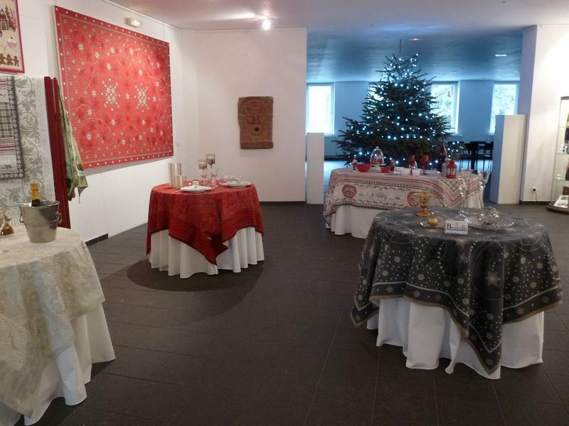 Exposition : tables de fête décorées par Beauvillé