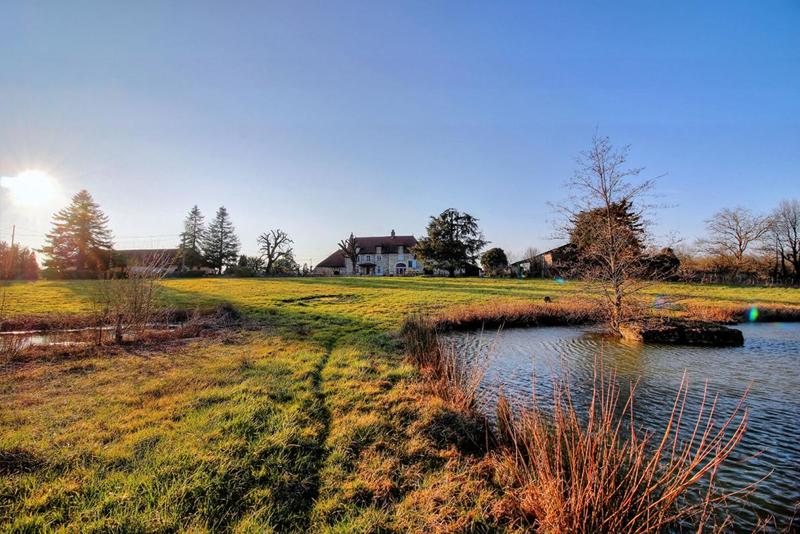 Maison de maîtres - 350 m² - 11 pièces