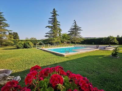 Villa - 151 m² - 6 pièces