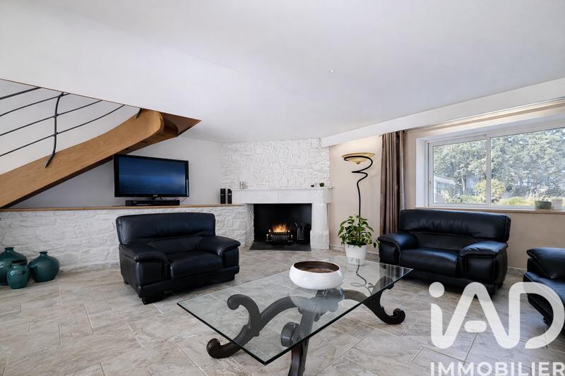 Maison - 660 m² - 16 pièces