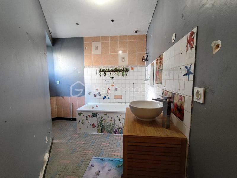 Maison - 113 m² - 9 pièces