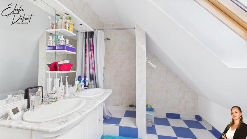 Pavillon - 110 m² - 7 pièces