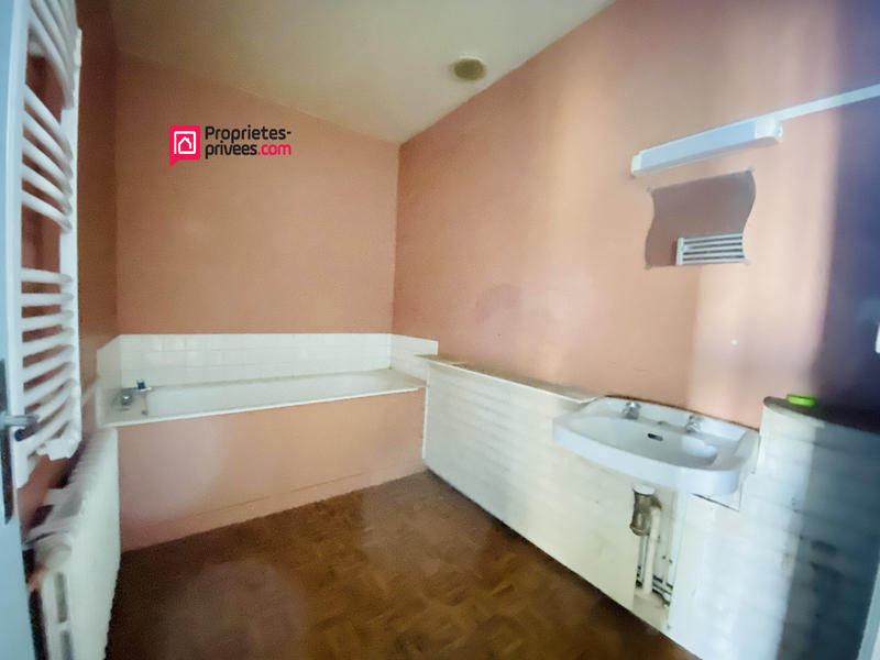 Maison - 160 m² - 8 pièces