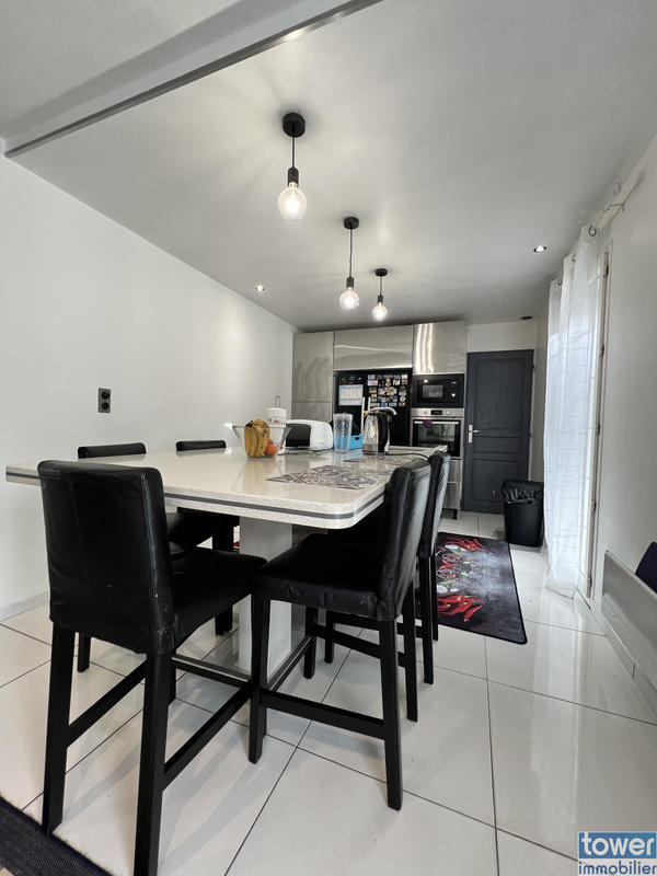 Maison - 110 m² - 6 pièces