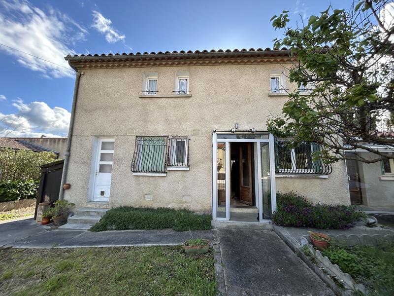 Maison traditionnelle - 135 m² - 6 pièces