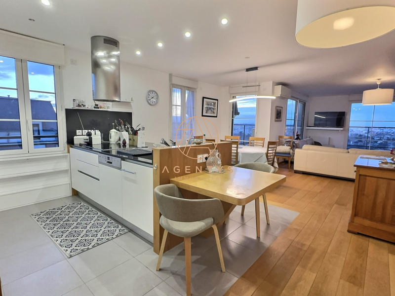 Appartement - 130 m² - 6 pièces