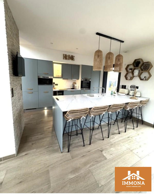 Maison contemporaine - 220 m² - 9 pièces