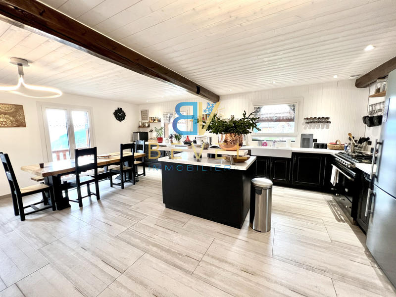 Châlet - 150 m² - 6 pièces