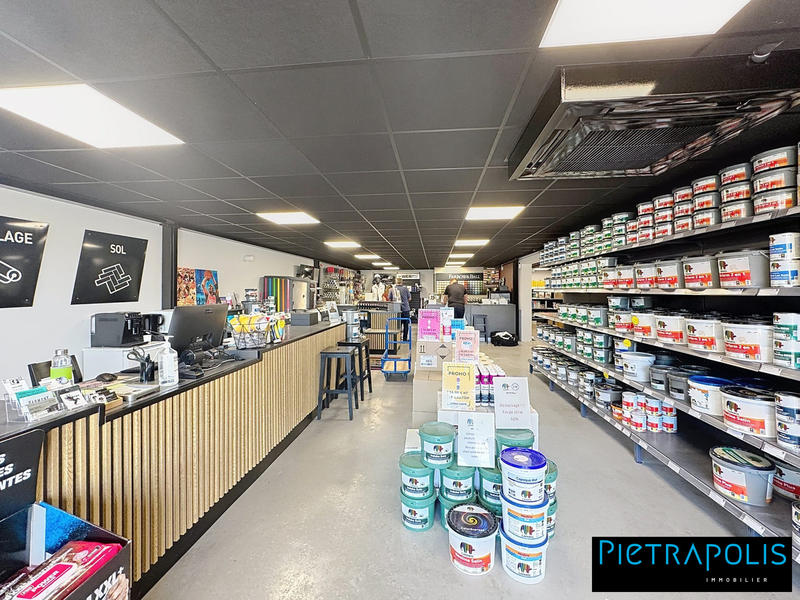 Local commercial - 208 m²