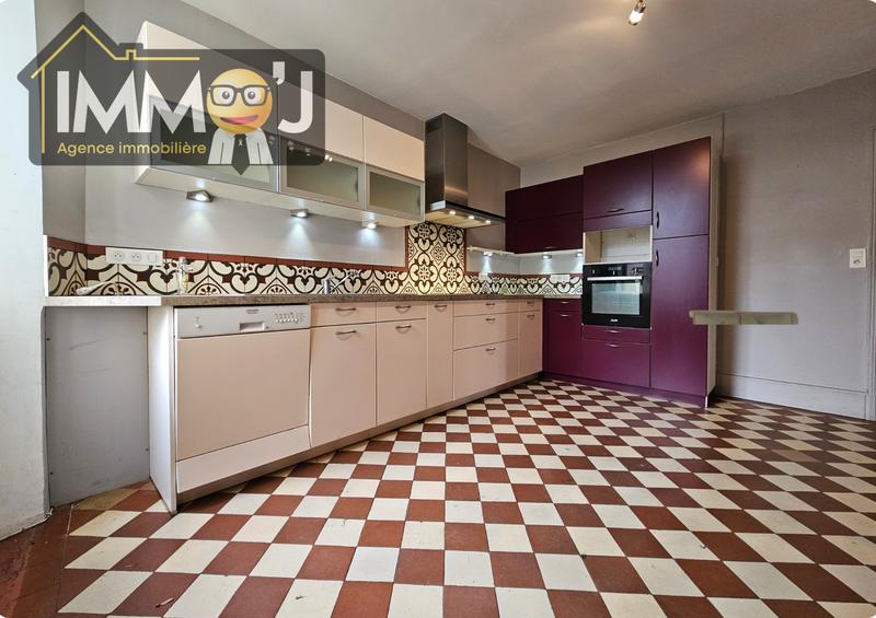 Maison - 187 m² - 7 pièces