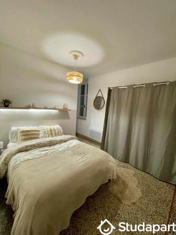 Chambre - 12 m² - 1 pièce