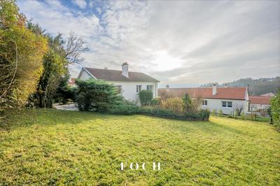 Maison - 101 m² - 5 pièces