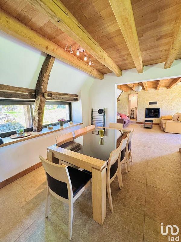 Maison - 200 m² - 6 pièces