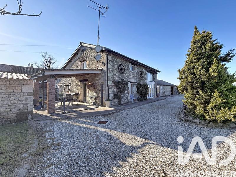 Maison - 205 m² - 7 pièces