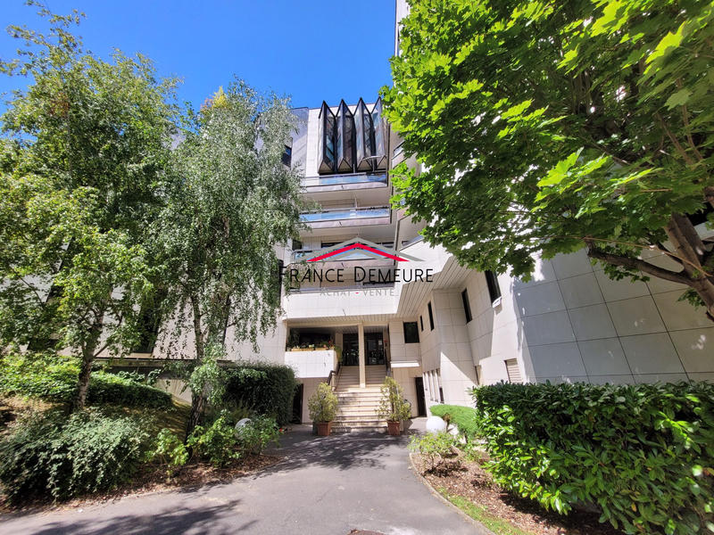 Appartement - 82 m² - 4 pièces