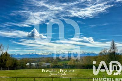 Maison - 279 m² - 9 pièces