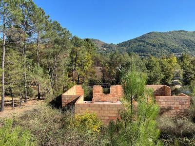 Terrain constructible - 1 470 m²